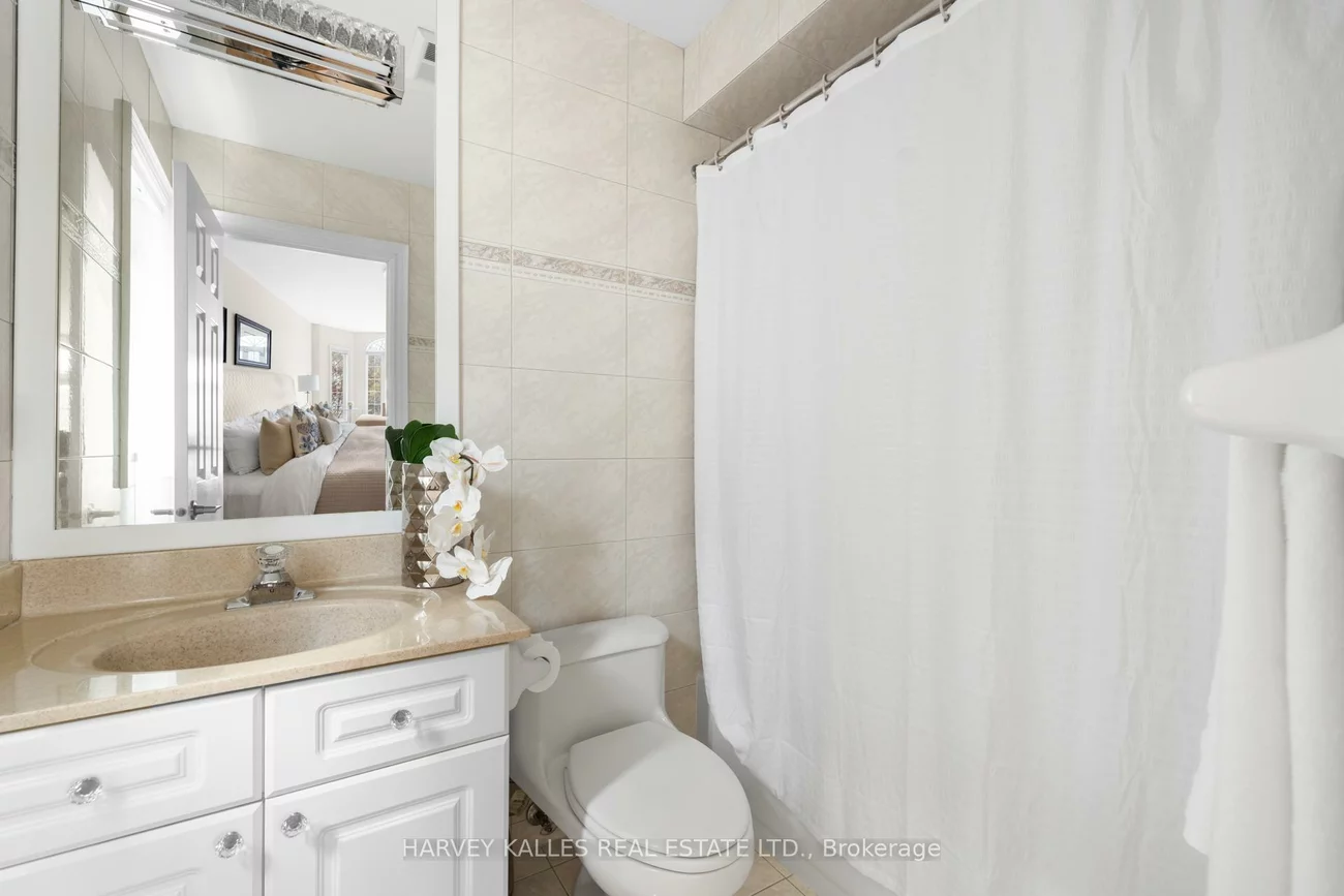 60, Bowan, Bayview Woods-Steeles, Toronto