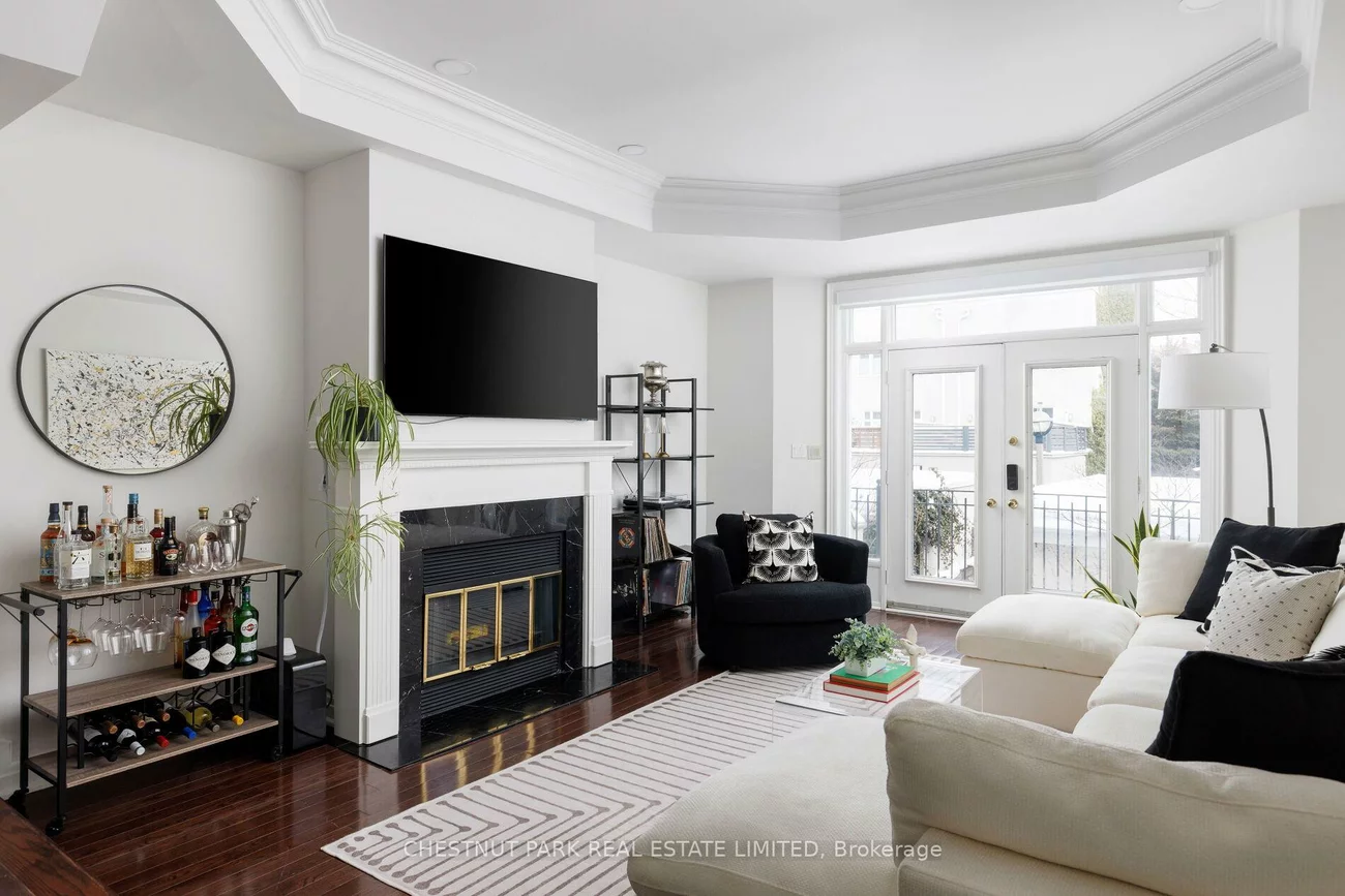 211, Walmer, Casa Loma, Toronto