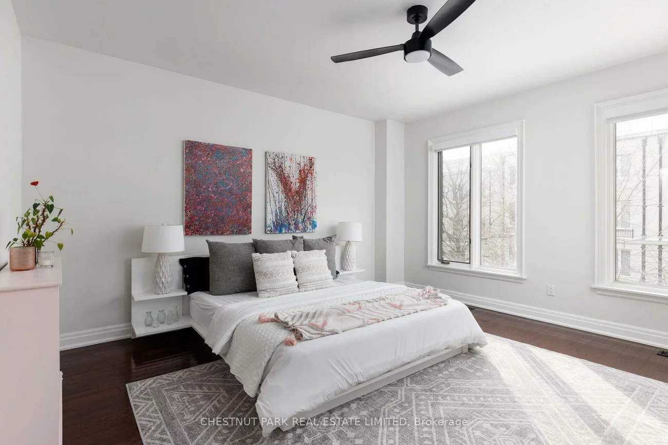 211, Walmer, Casa Loma, Toronto