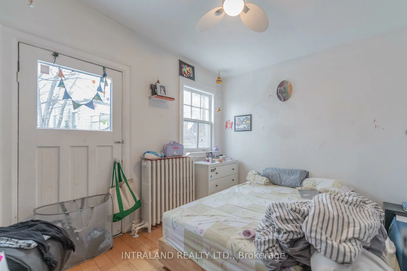 284, Lisgar, Little Portugal, Toronto