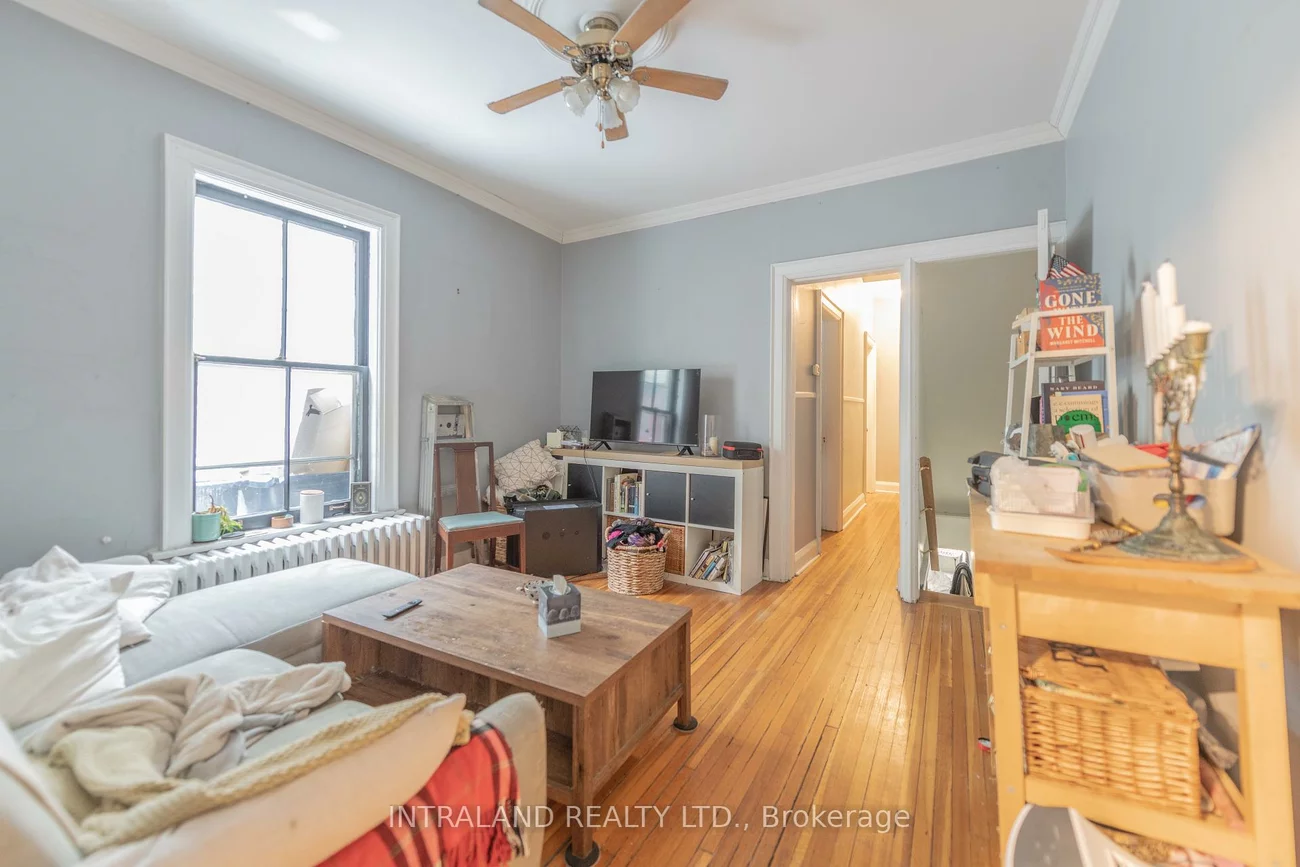 284, Lisgar, Little Portugal, Toronto