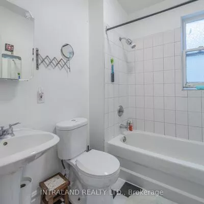 284, Lisgar, Little Portugal, Toronto