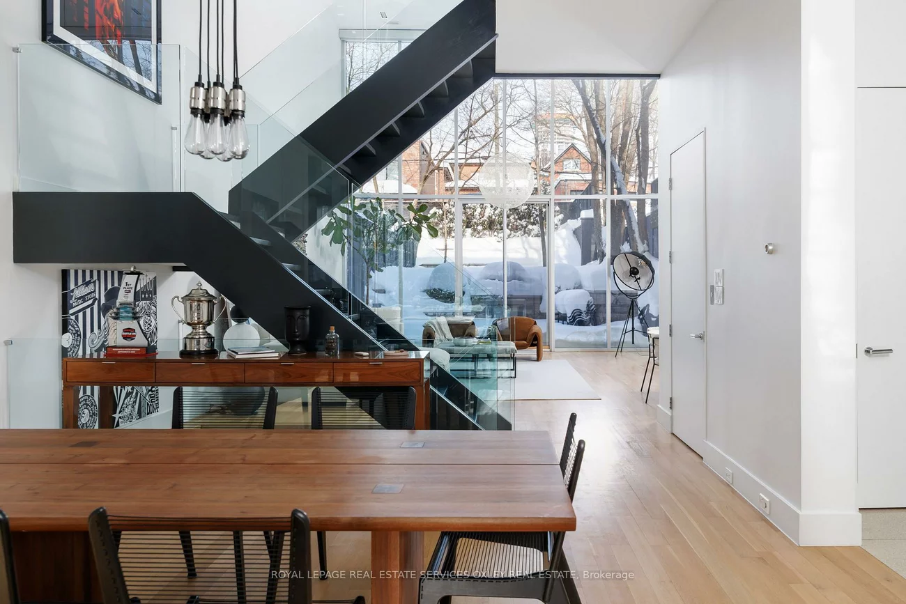 20A, Woodlawn, Yonge-St. Clair, Toronto