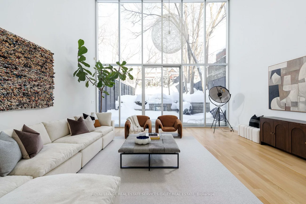 20A, Woodlawn, Yonge-St. Clair, Toronto