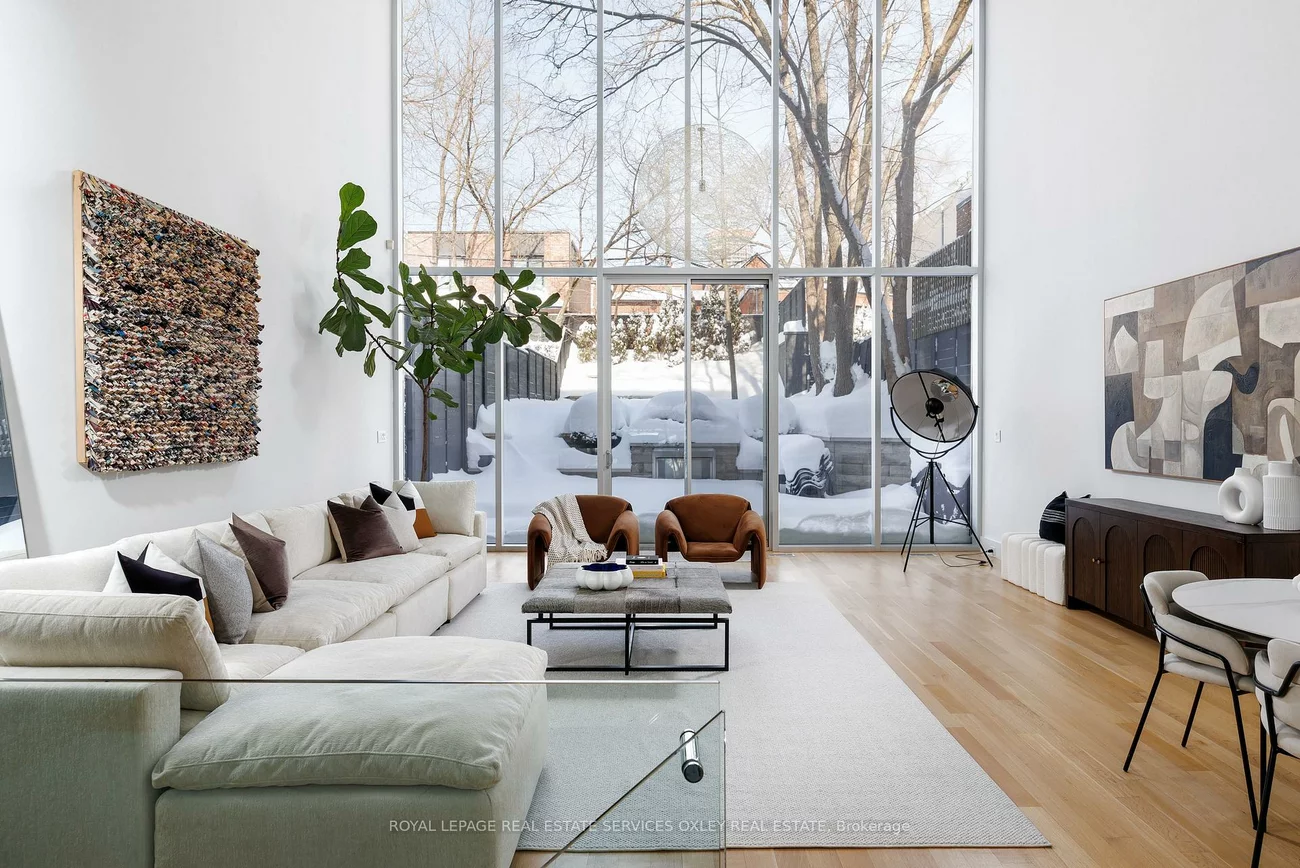 20A, Woodlawn, Yonge-St. Clair, Toronto