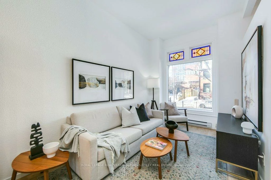 97, Sumach, Regent Park, Toronto