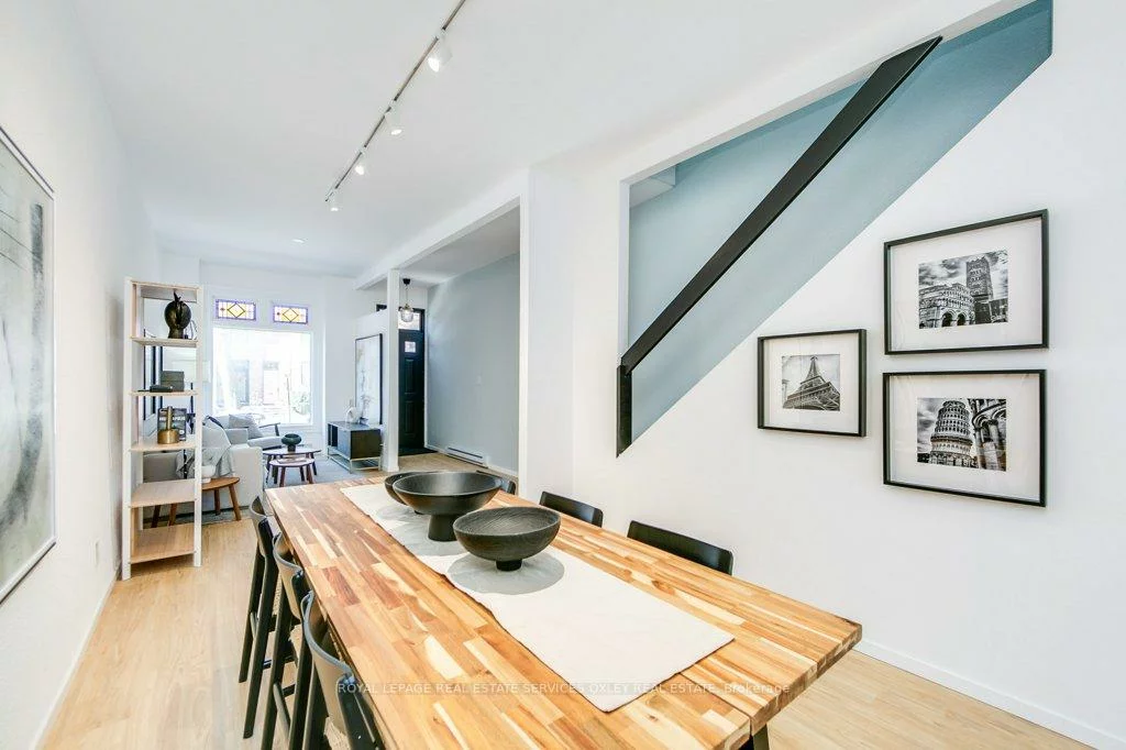 97, Sumach, Regent Park, Toronto