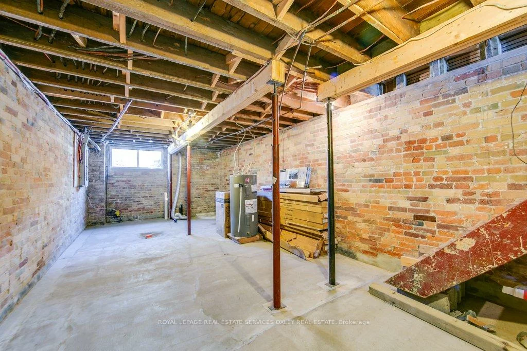 97, Sumach, Regent Park, Toronto