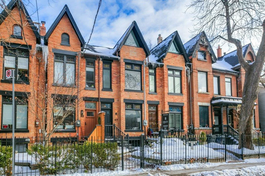 97, Sumach, Regent Park, Toronto