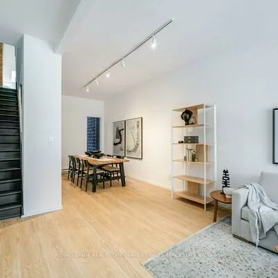 97, Sumach, Regent Park, Toronto