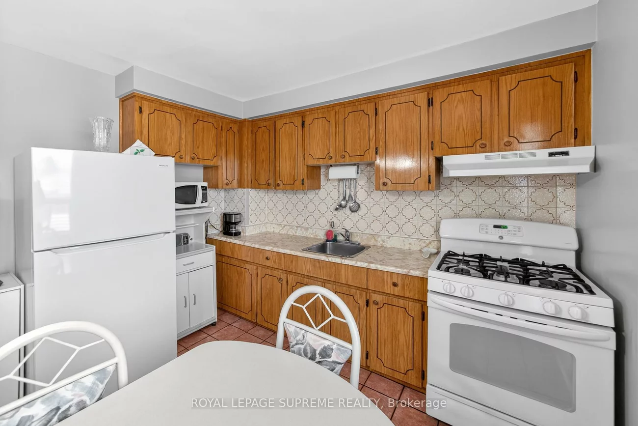 93, Marchmount, Wychwood, Toronto