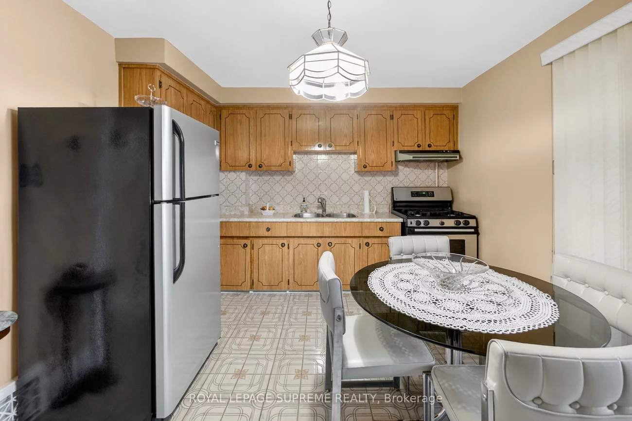 93, Marchmount, Wychwood, Toronto