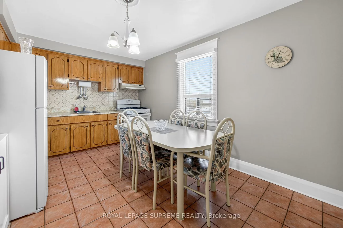 93, Marchmount, Wychwood, Toronto