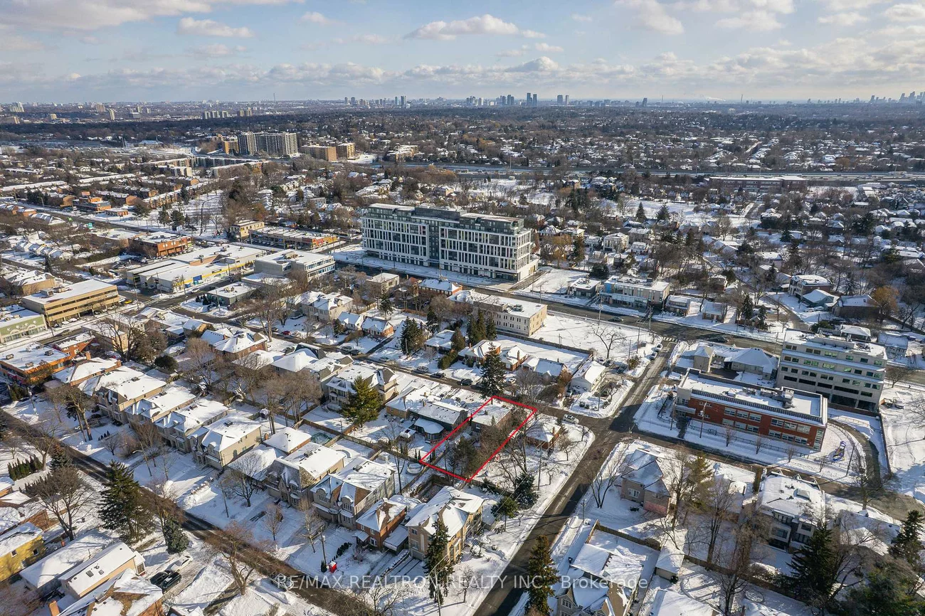 188, Maplehurst, Willowdale East, Toronto