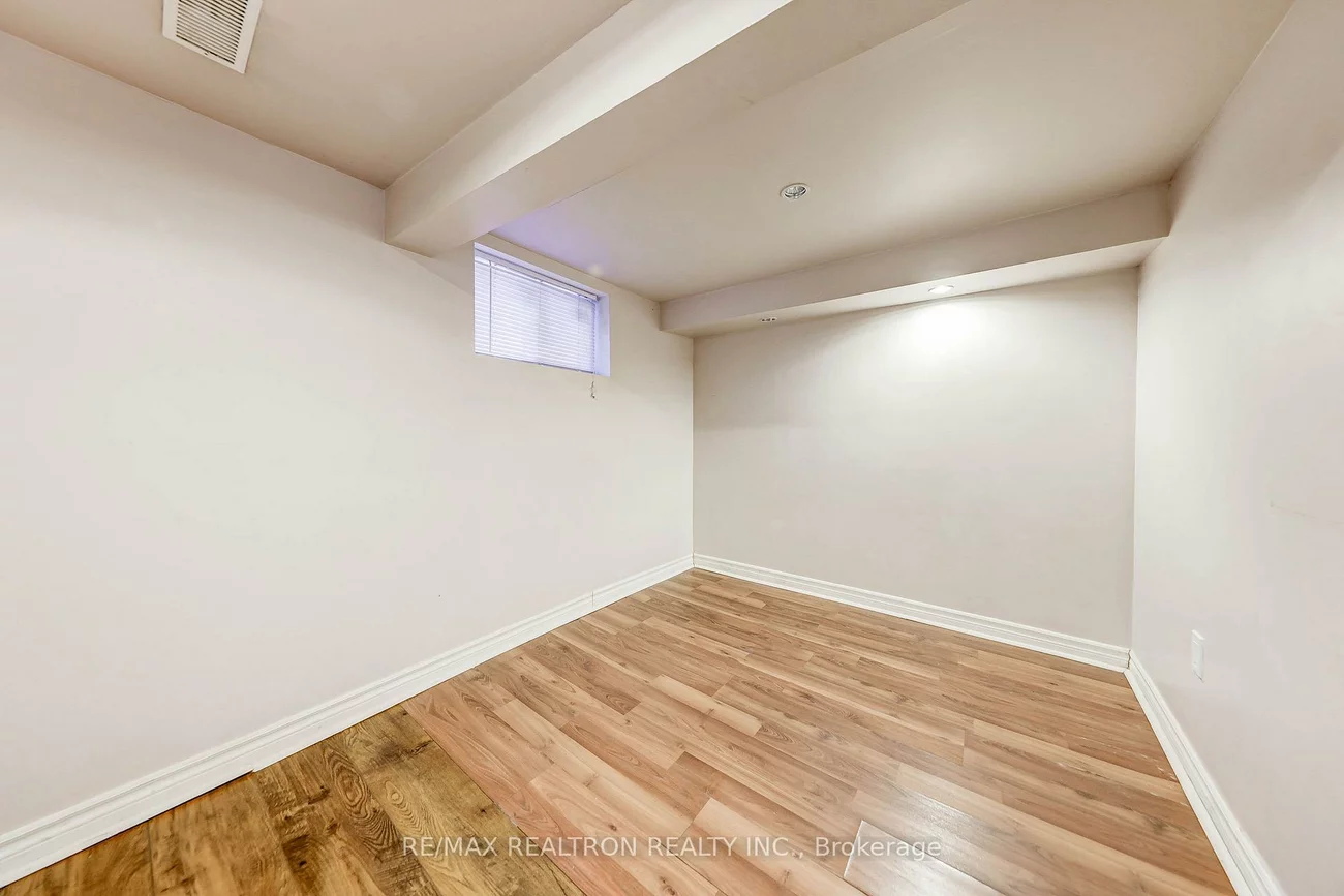 188, Maplehurst, Willowdale East, Toronto