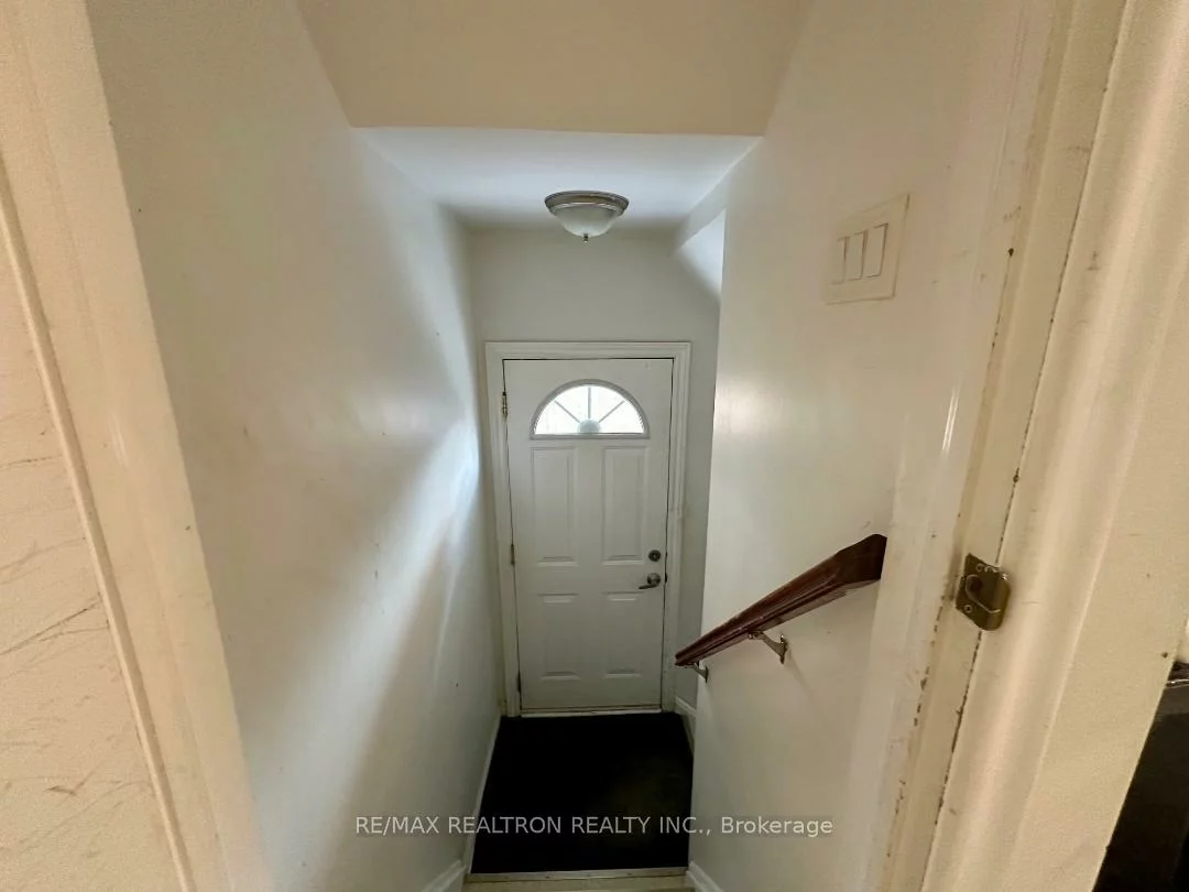 8, Wendy, Lansing-Westgate, Toronto