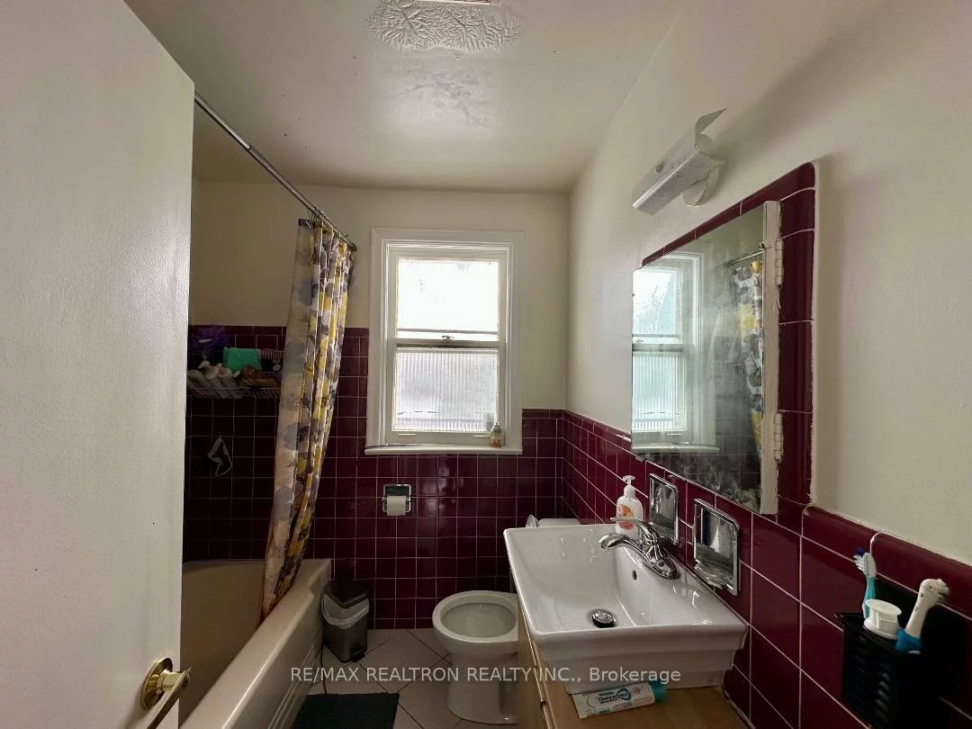 8, Wendy, Lansing-Westgate, Toronto