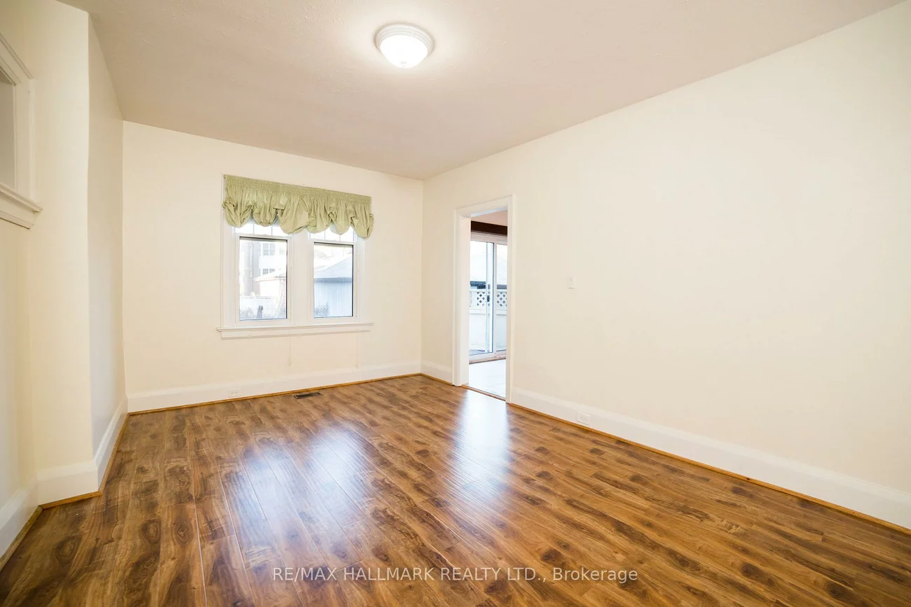 40, Snowdon, Lawrence Park North, Toronto