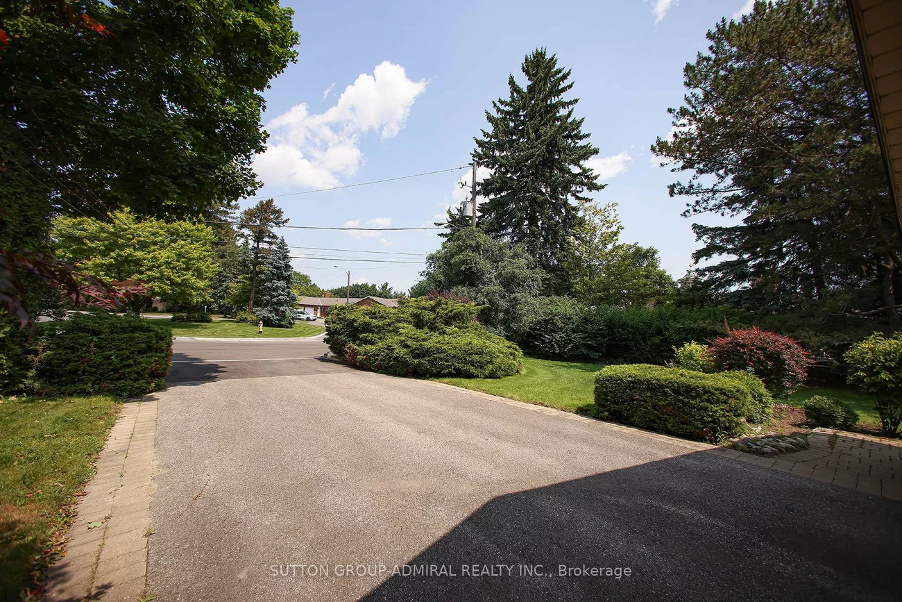 91, Forest Grove, Bayview Village, Toronto