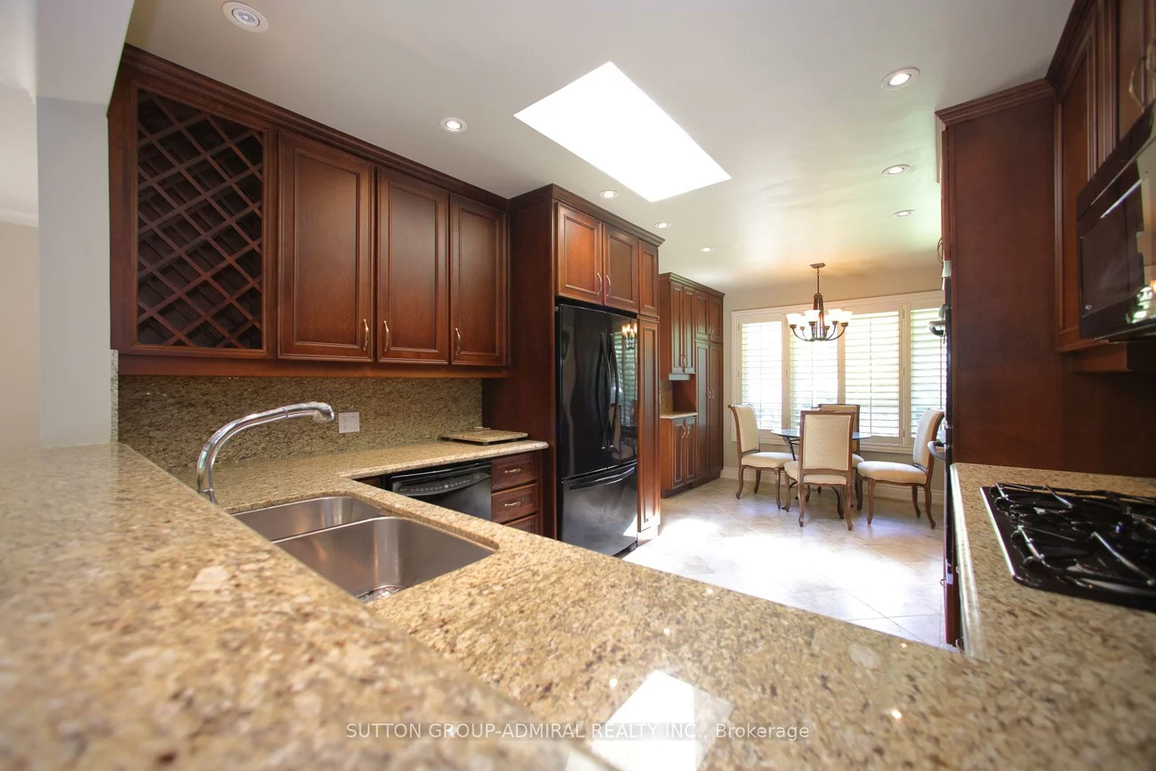 91, Forest Grove, Bayview Village, Toronto