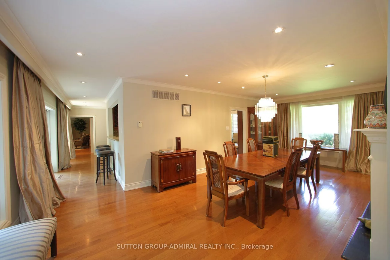 91, Forest Grove, Bayview Village, Toronto
