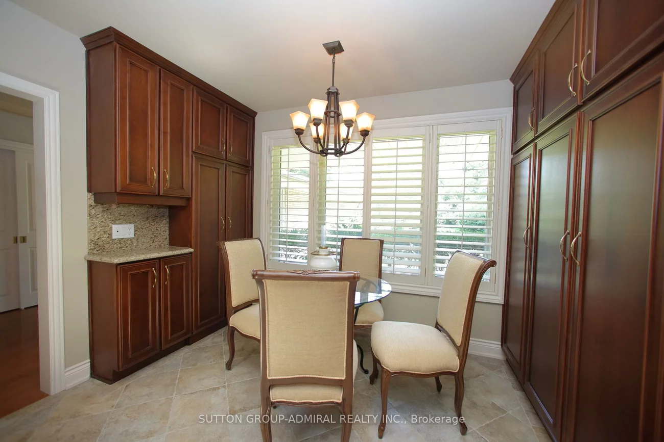 91, Forest Grove, Bayview Village, Toronto