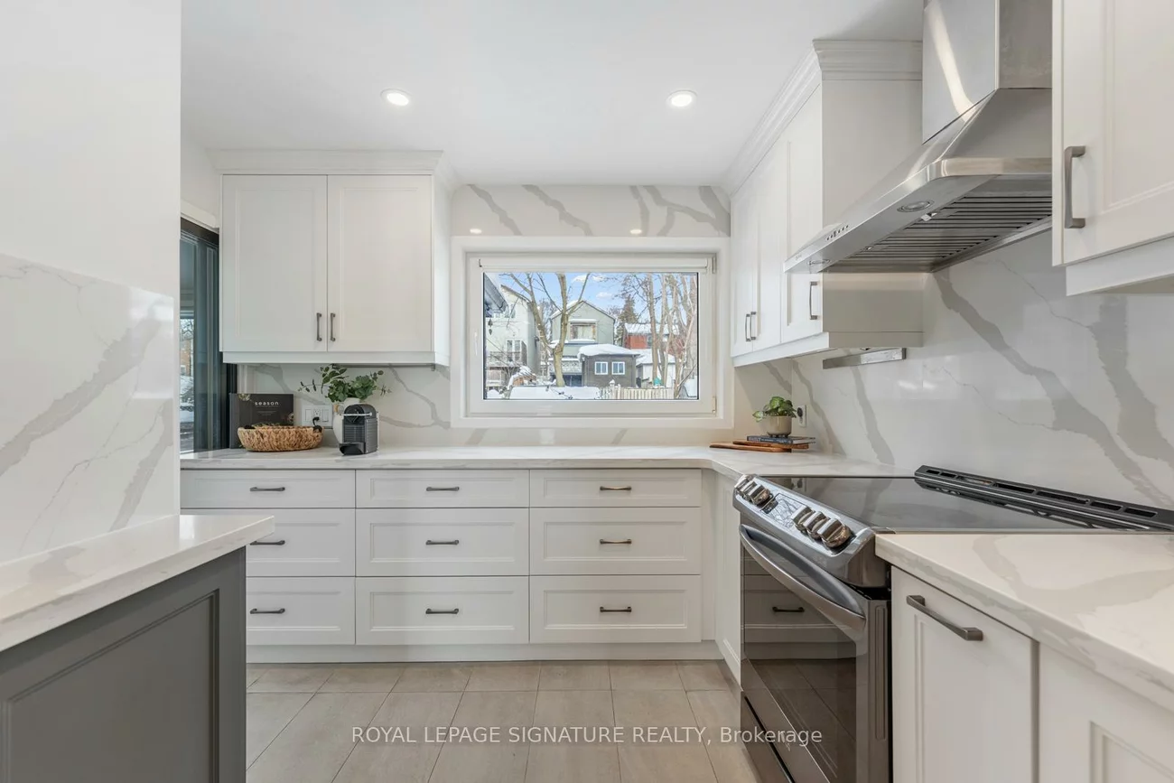 238, Roselawn, Yonge-Eglinton, Toronto