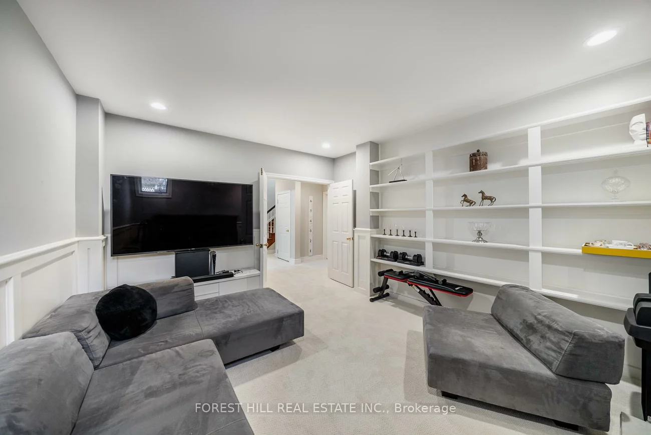 2, St Hildas, Lawrence Park South, Toronto