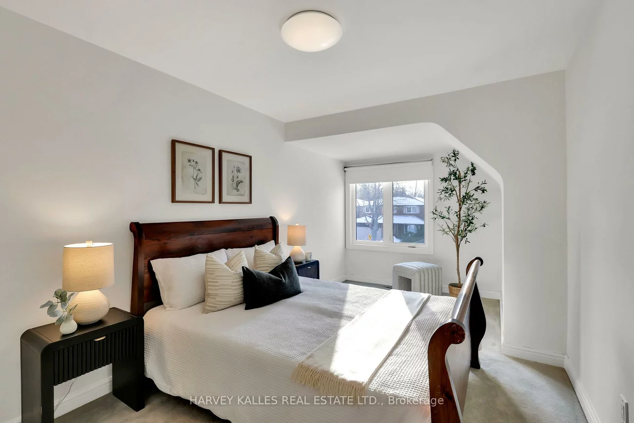 17, Loganberry, Hillcrest Village, Toronto