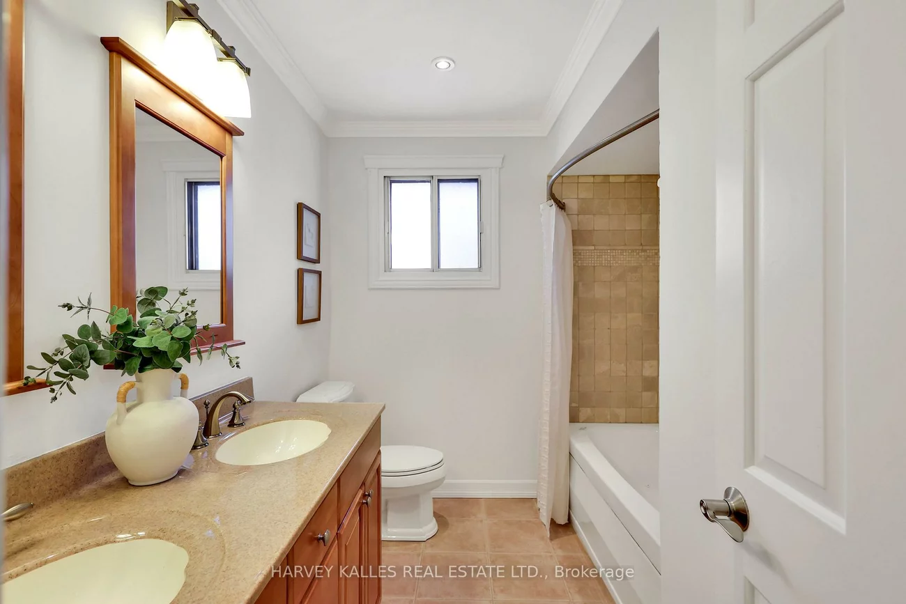 17, Loganberry, Hillcrest Village, Toronto