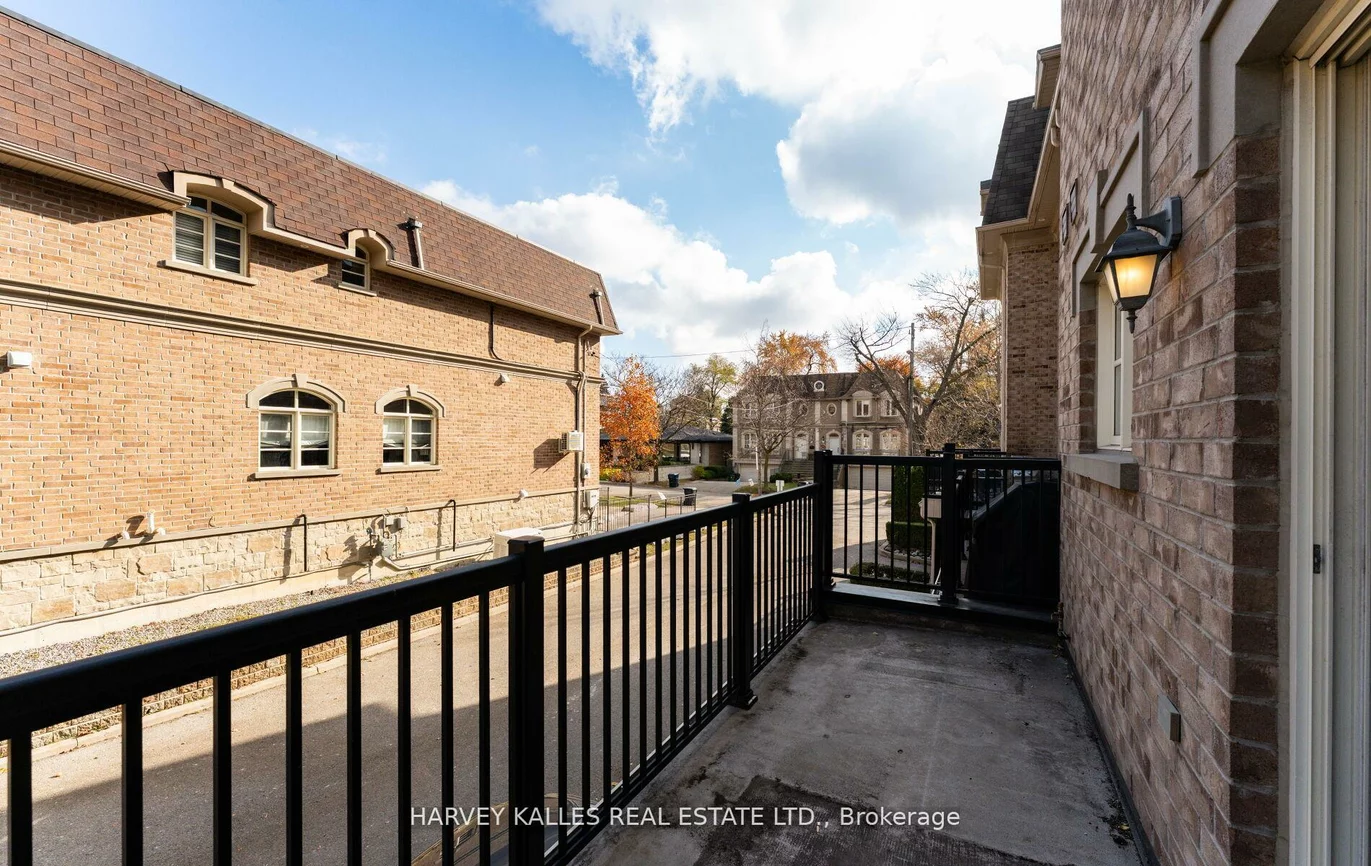 2677A, Bathurst, Bedford Park-Nortown, Toronto