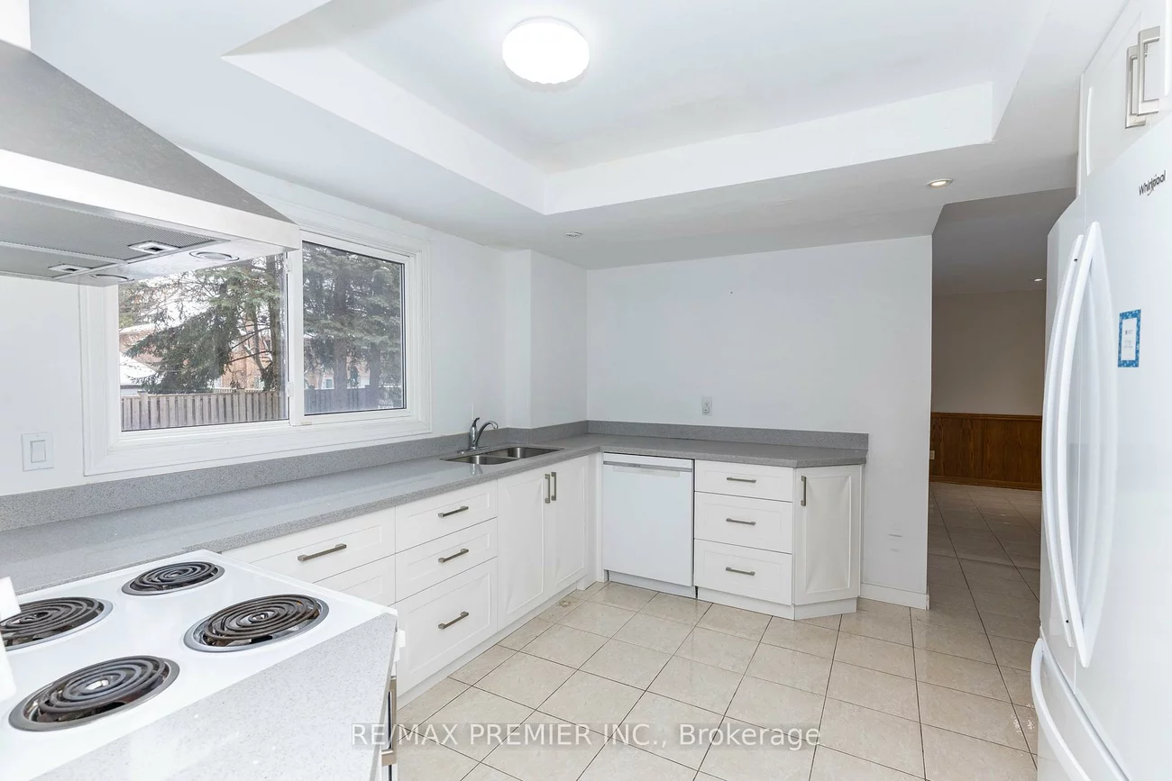 3161, Bayview, Bayview Village, Toronto