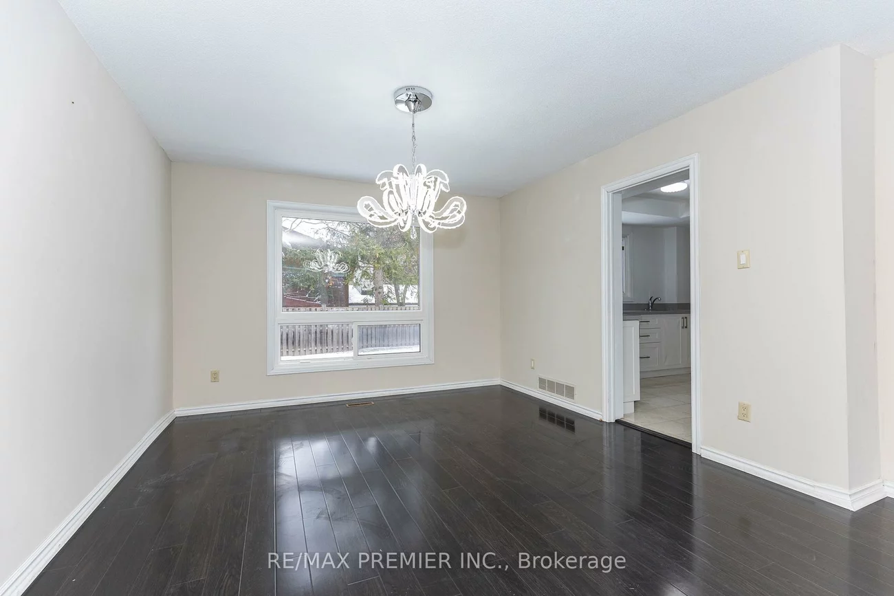 3161, Bayview, Bayview Village, Toronto