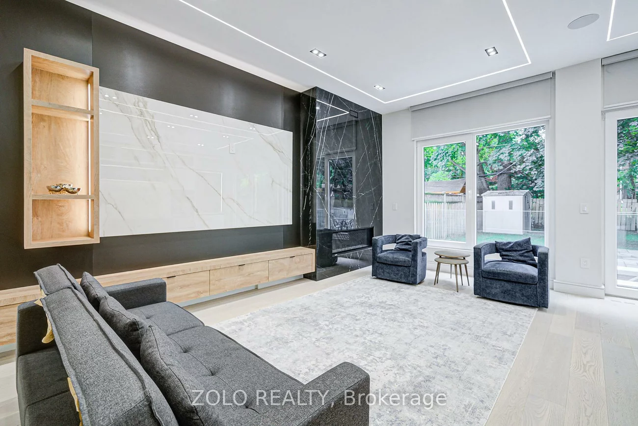 151, Dewbourne, Humewood-Cedarvale, Toronto