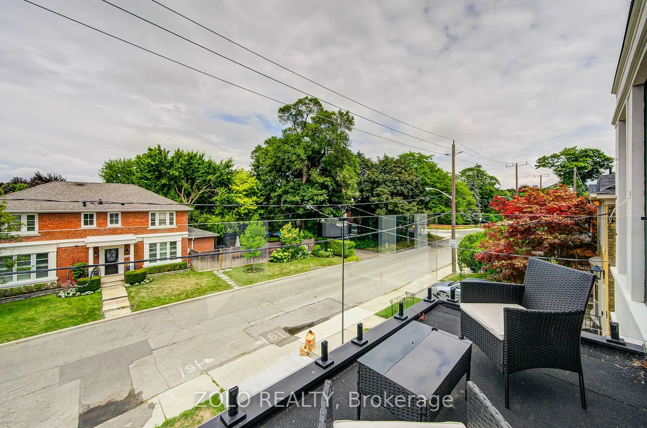 151, Dewbourne, Humewood-Cedarvale, Toronto