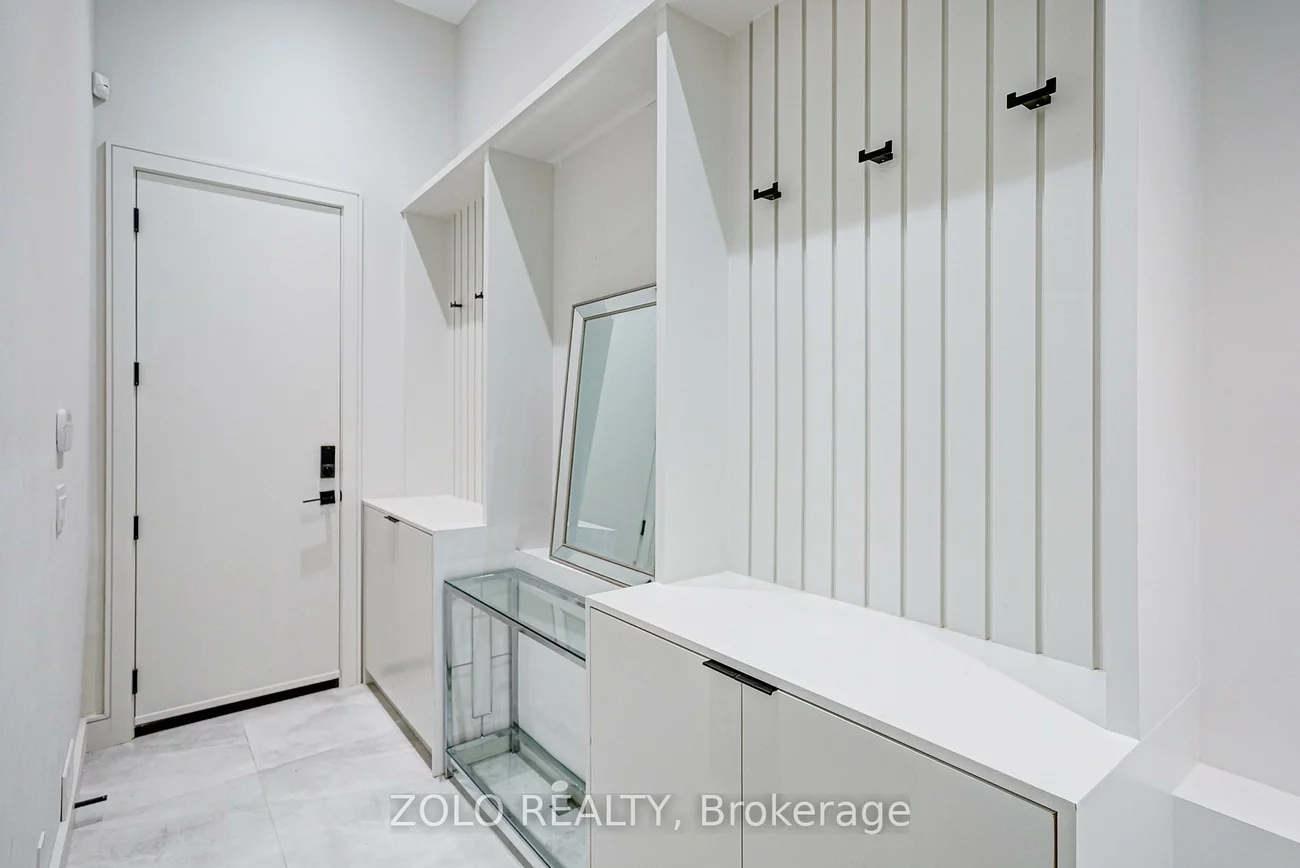 151, Dewbourne, Humewood-Cedarvale, Toronto