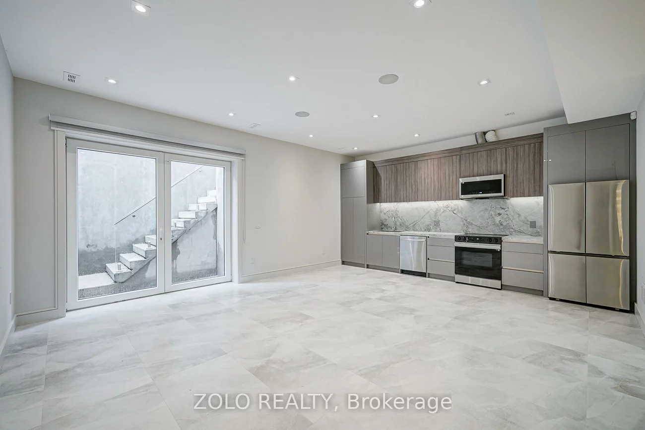 151, Dewbourne, Humewood-Cedarvale, Toronto