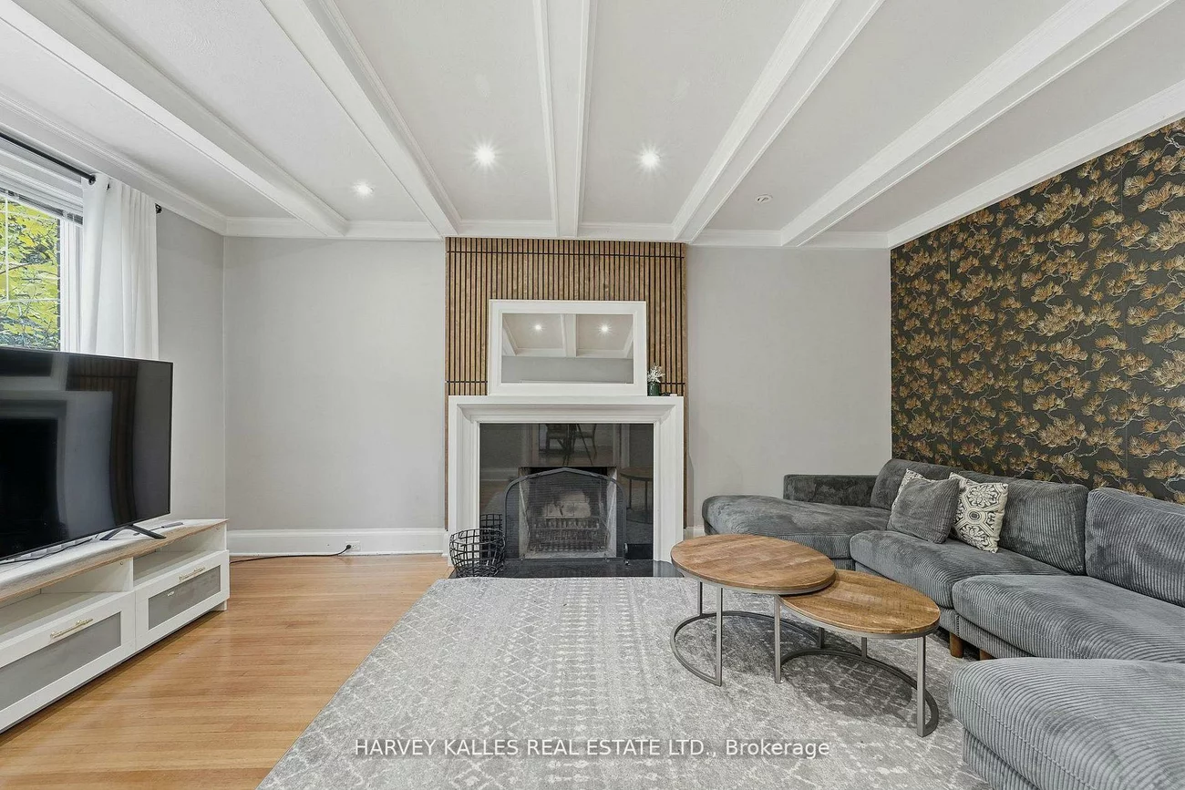 202, Dinnick, Lawrence Park South, Toronto