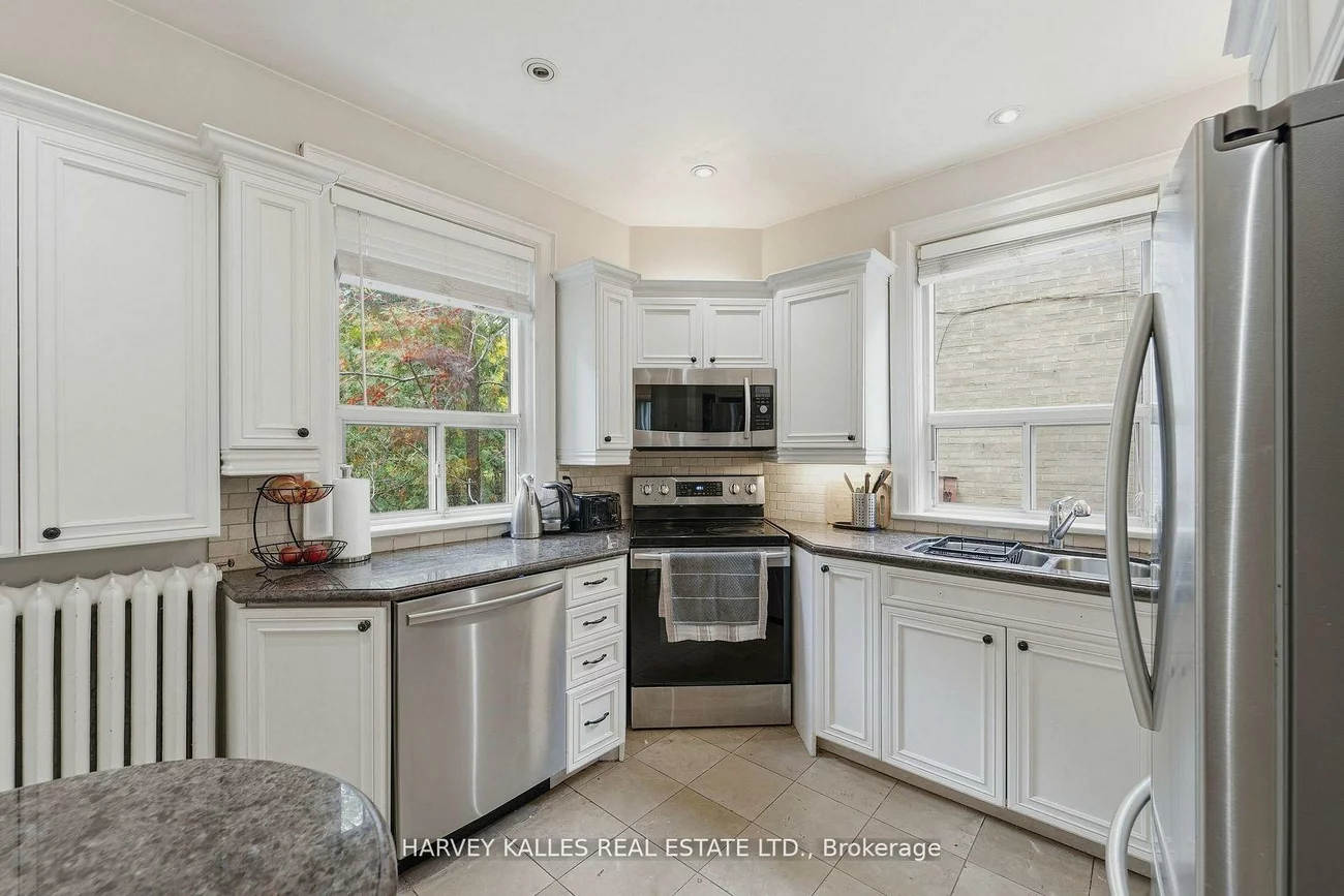 202, Dinnick, Lawrence Park South, Toronto