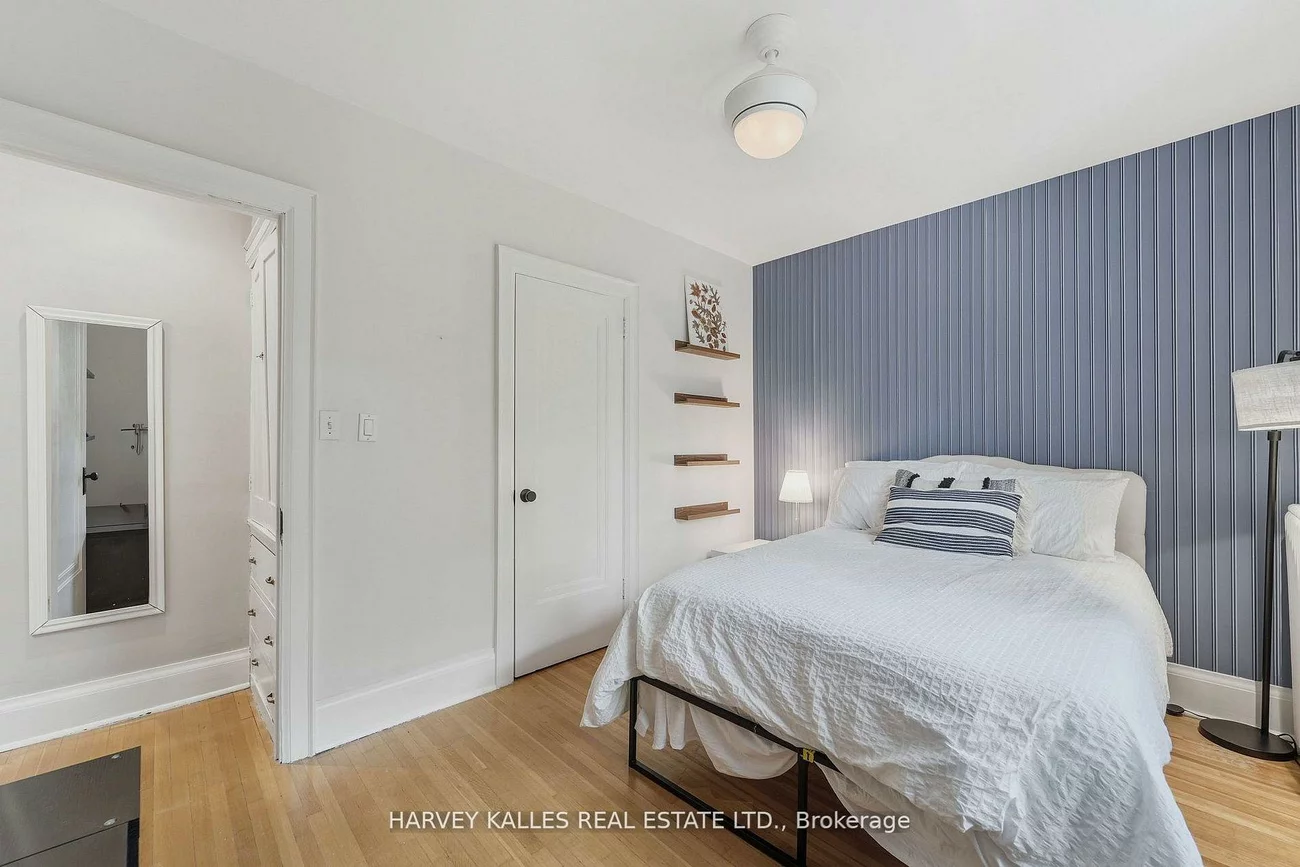 202, Dinnick, Lawrence Park South, Toronto