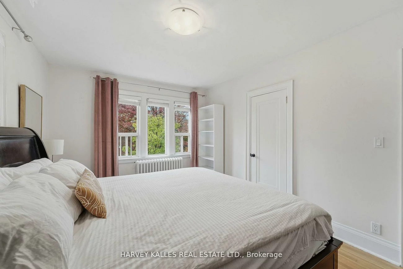 202, Dinnick, Lawrence Park South, Toronto