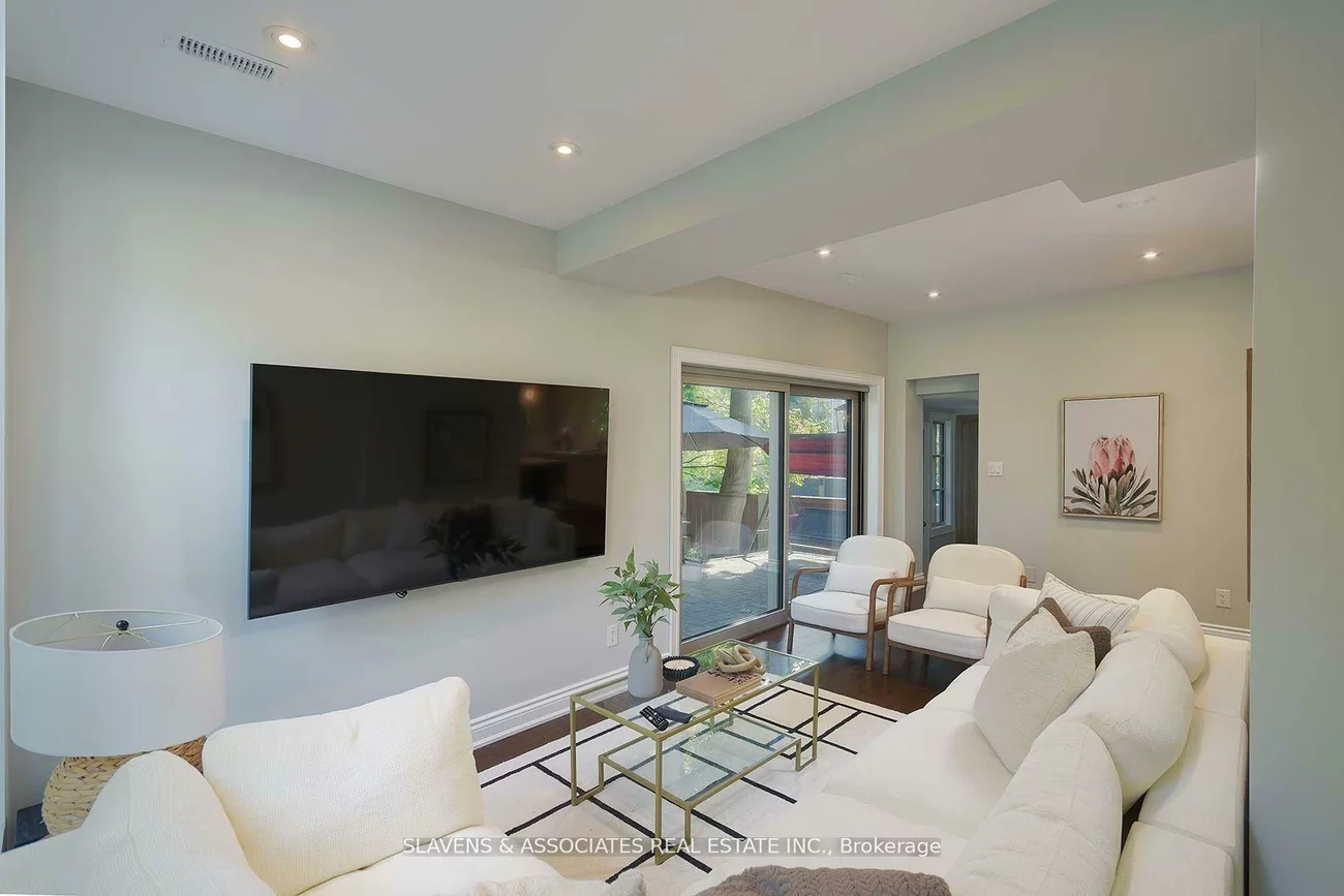 21, Wembley, Forest Hill North, Toronto