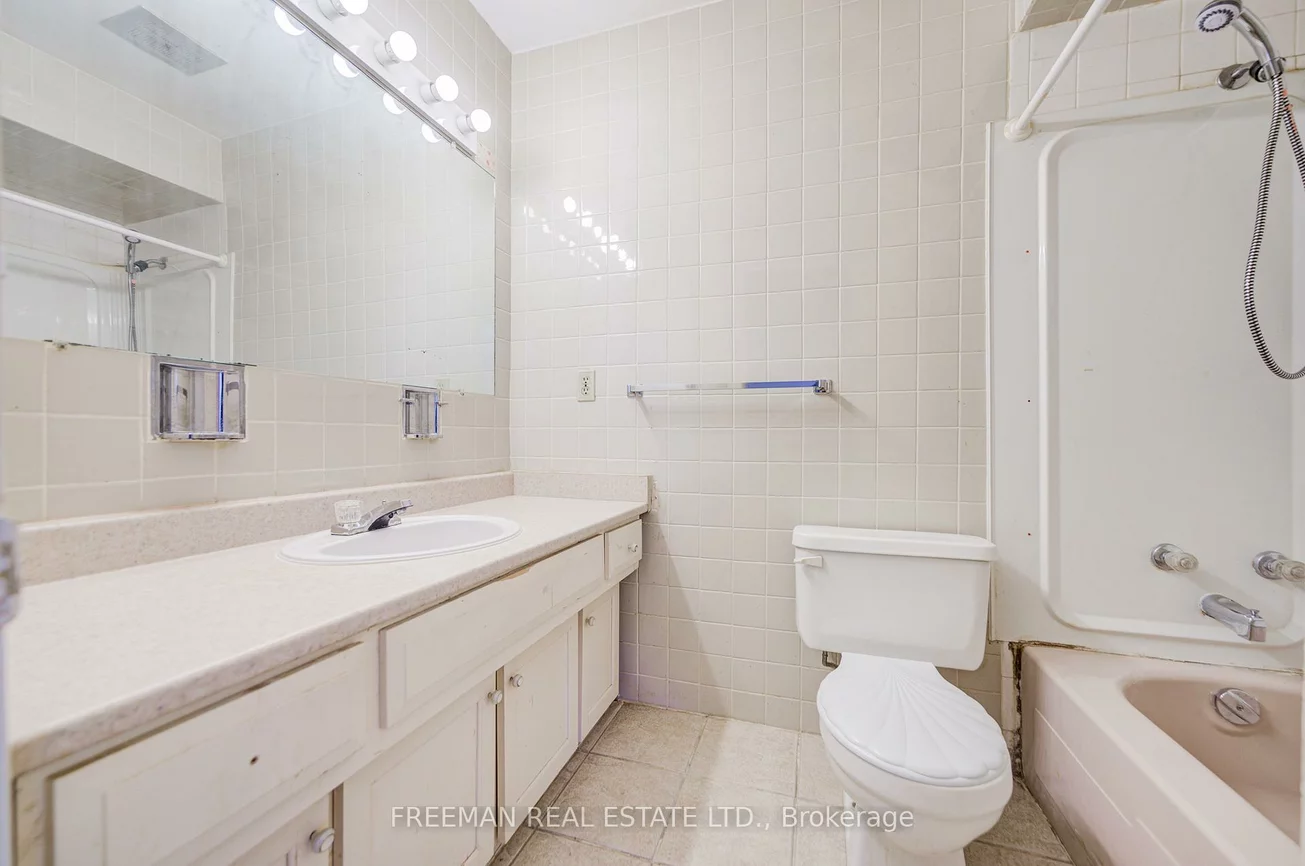 176, Cassandra, Parkwoods-Donalda, Toronto