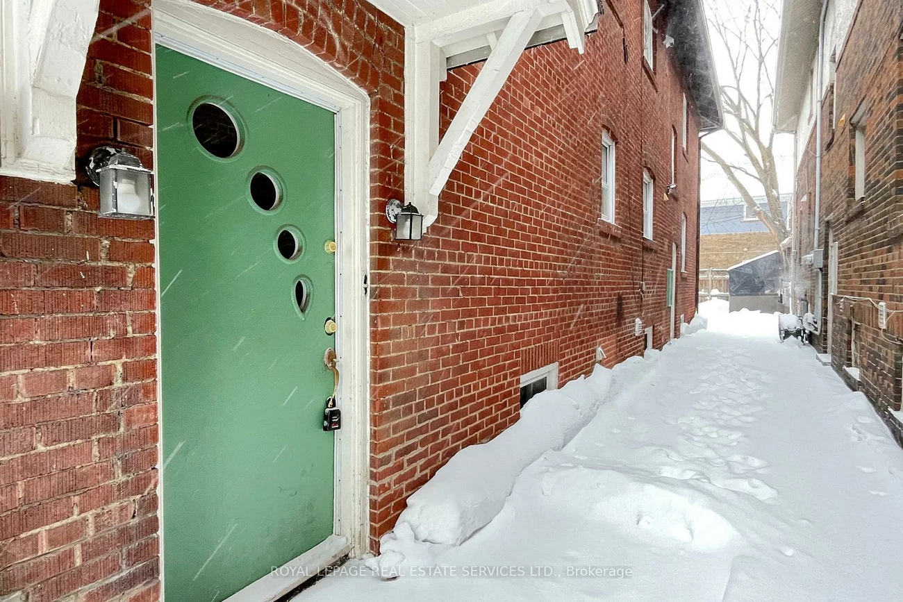 89, Oriole, Yonge-St. Clair, Toronto