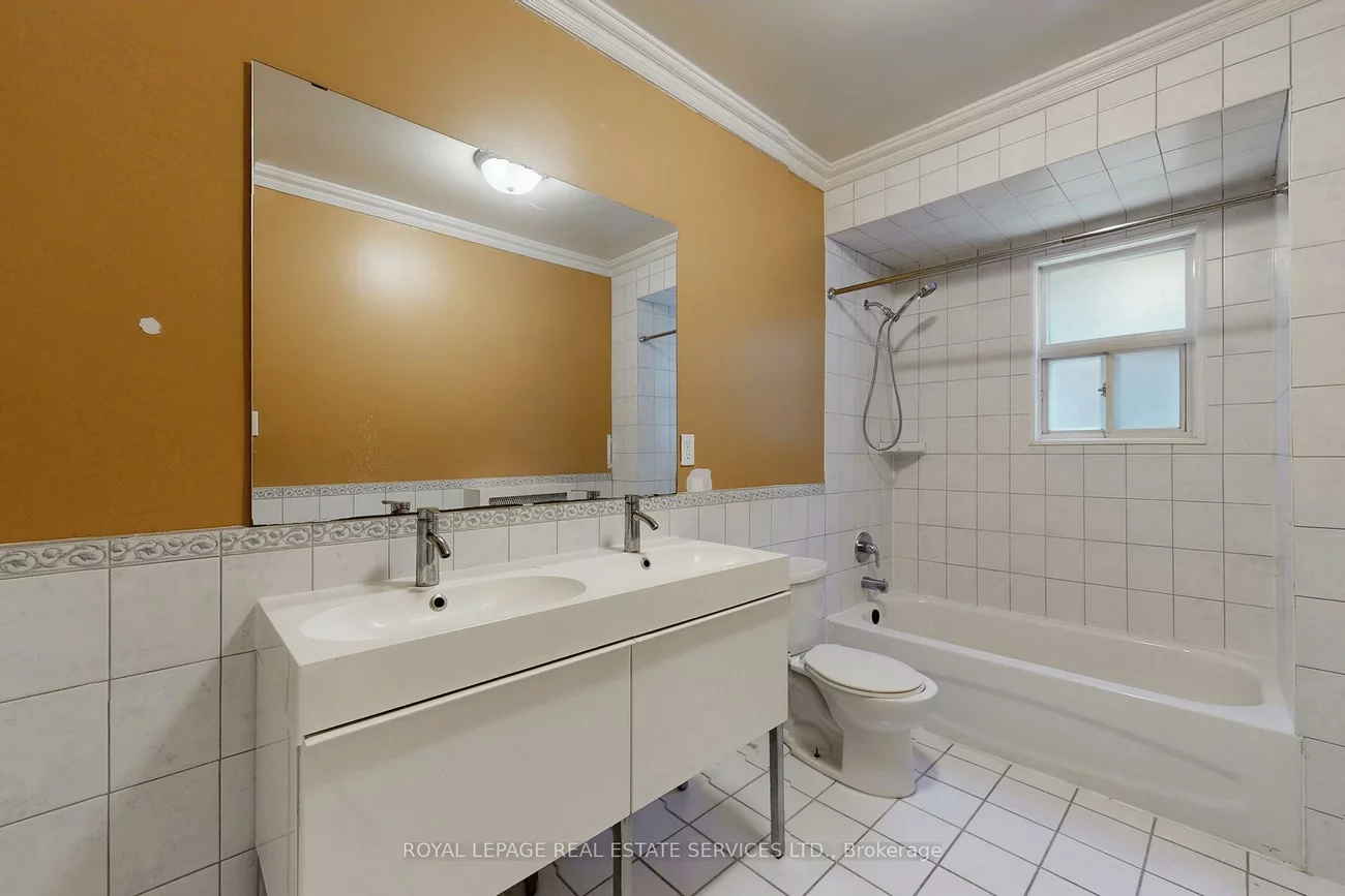 89, Oriole, Yonge-St. Clair, Toronto