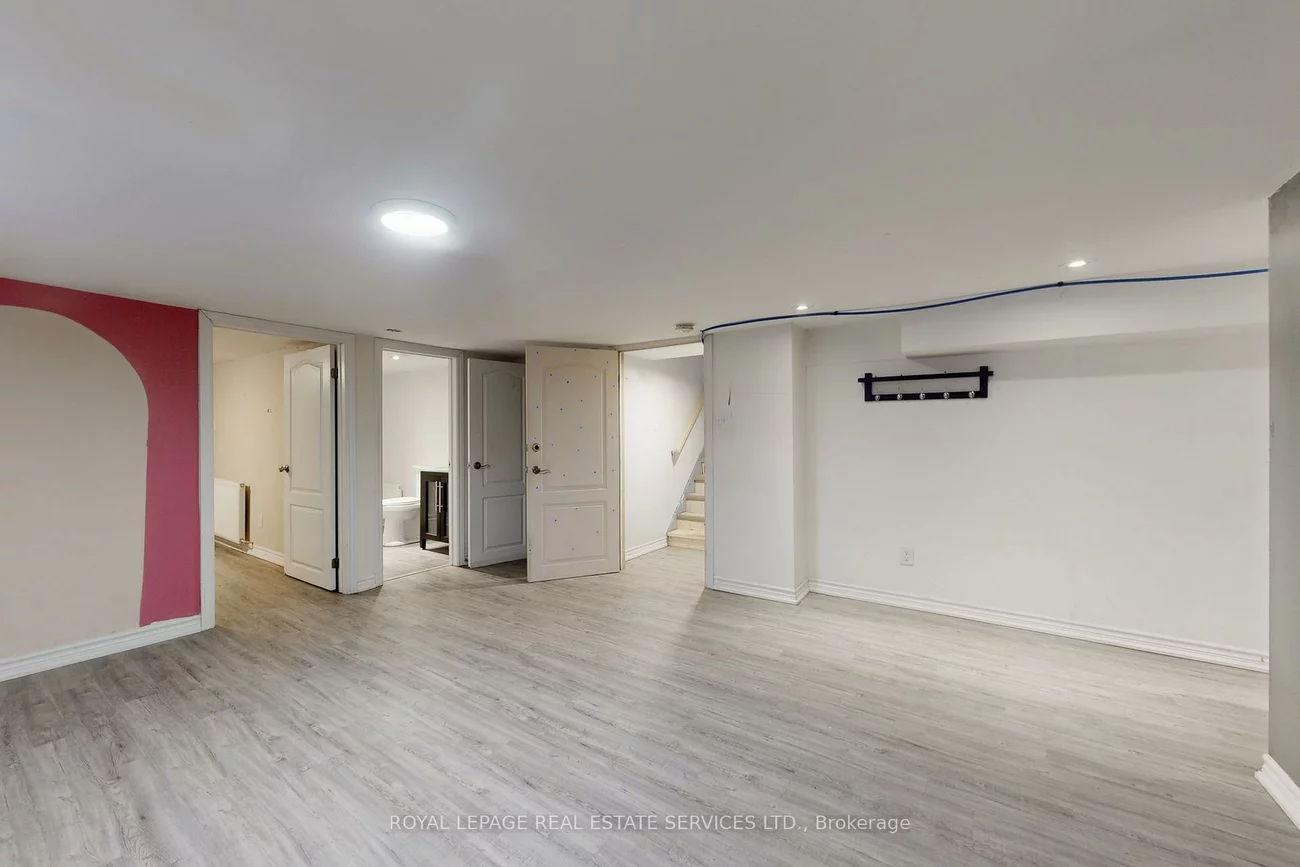 89, Oriole, Yonge-St. Clair, Toronto