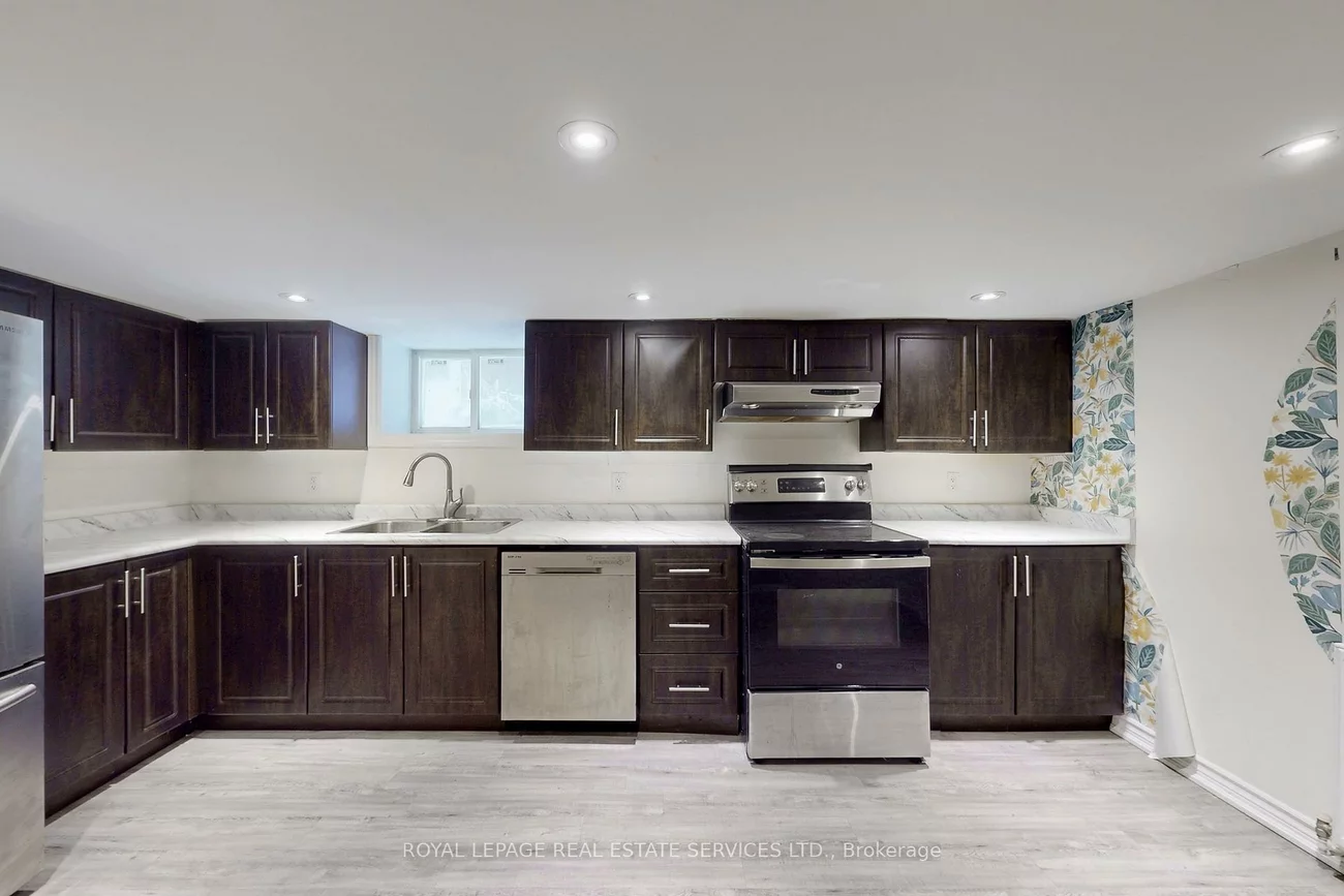 89, Oriole, Yonge-St. Clair, Toronto