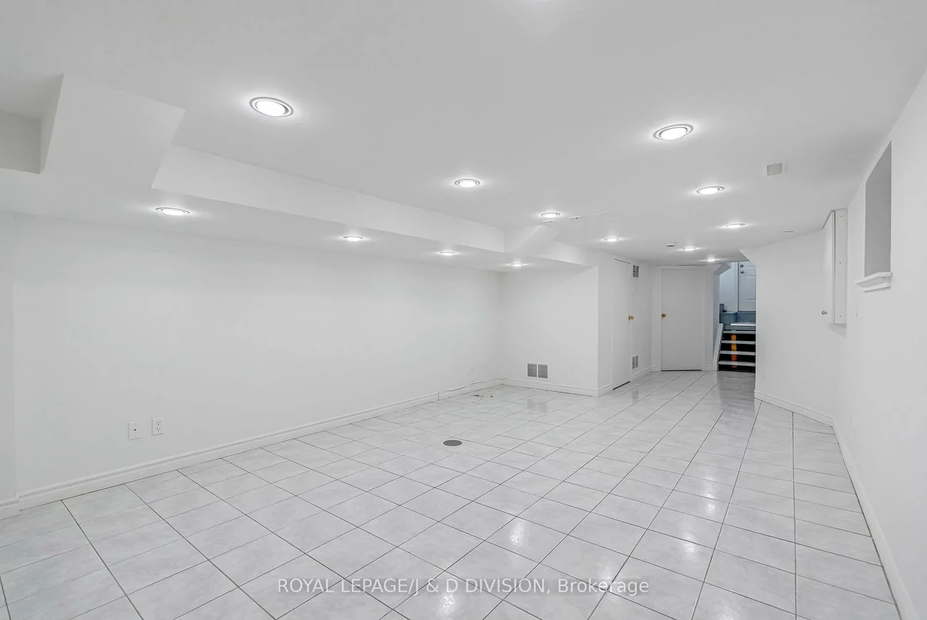 174, Arlington, Oakwood Village, Toronto