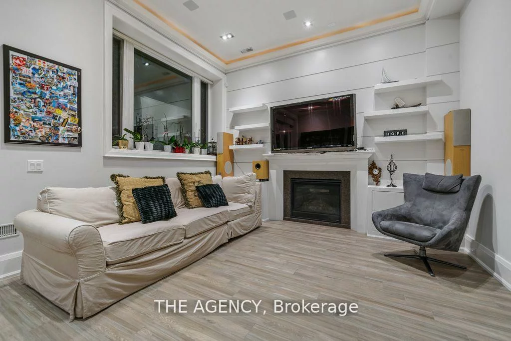 52, Carmichael, Bedford Park-Nortown, Toronto