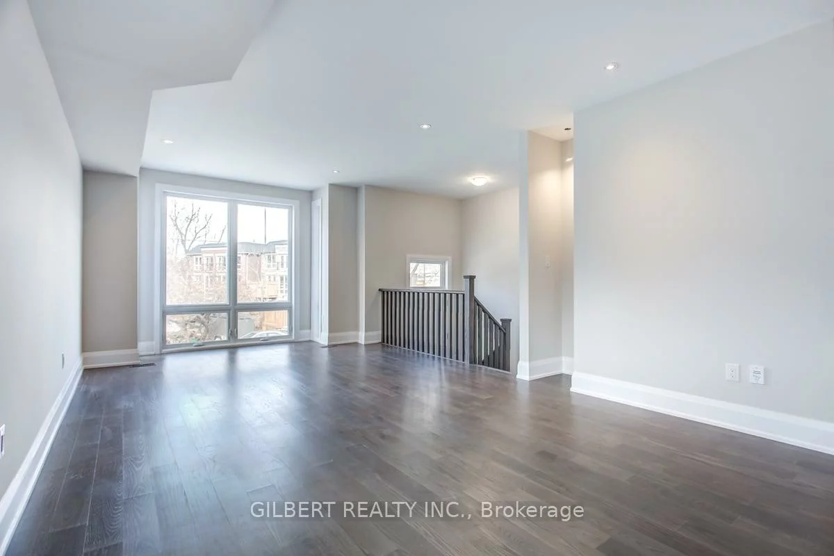35B, Marquette, Englemount-Lawrence, Toronto